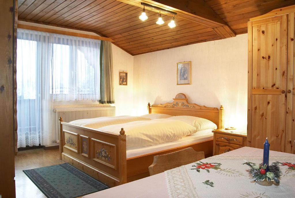 Gasthof Pension St. Wolfgang Kirchberg am Wechsel Pokoj fotografie