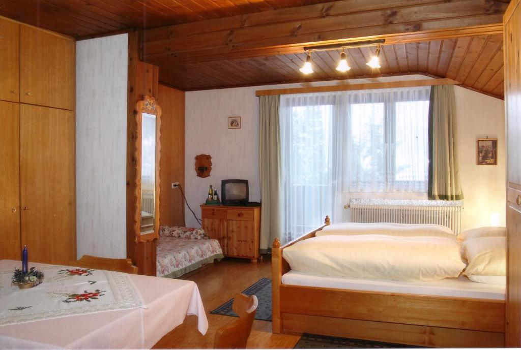 Gasthof Pension St. Wolfgang Kirchberg am Wechsel Pokoj fotografie